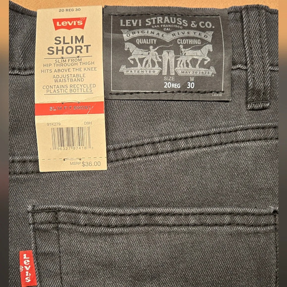 Nwt boys levis black slim shorts - Picture 4 of 4